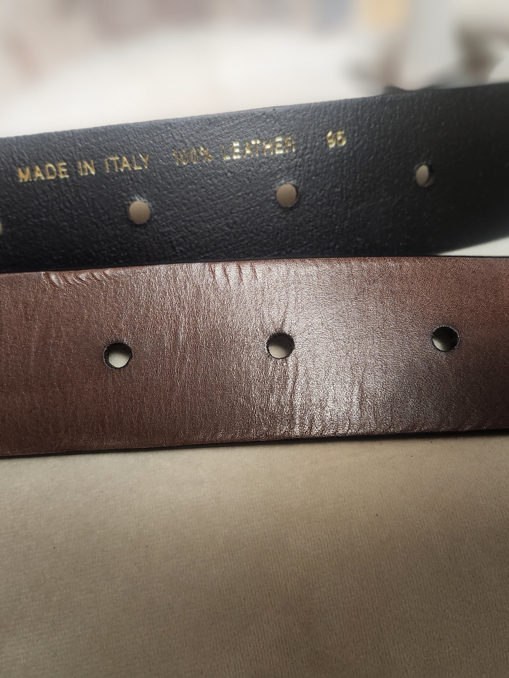 GAVAZZENI Women's Azalea Leather Belt with Antique Brass Round Buckle - Picture 5 of 5